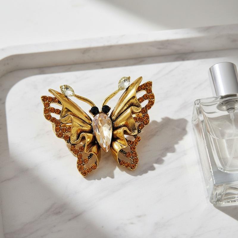 Vintage Tech Accessories - Broche Vintage Leve em Forma de